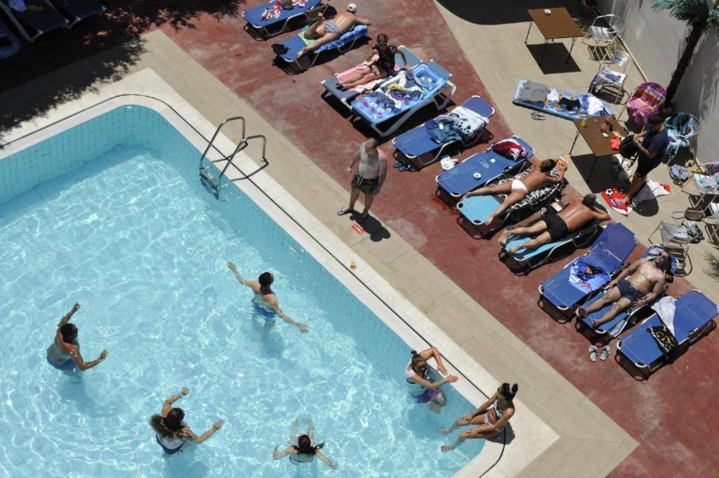 Porto Plazza Hotel 헐소니소스 외부 사진