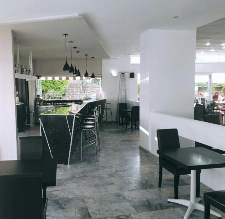Porto Plazza Hotel 헐소니소스 외부 사진
