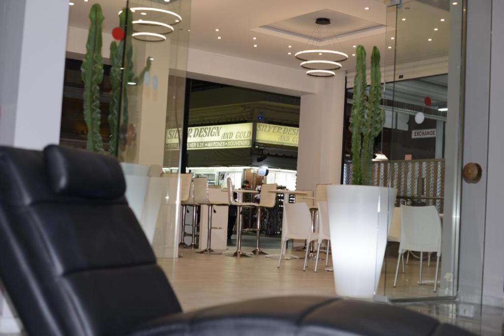Porto Plazza Hotel 헐소니소스 외부 사진