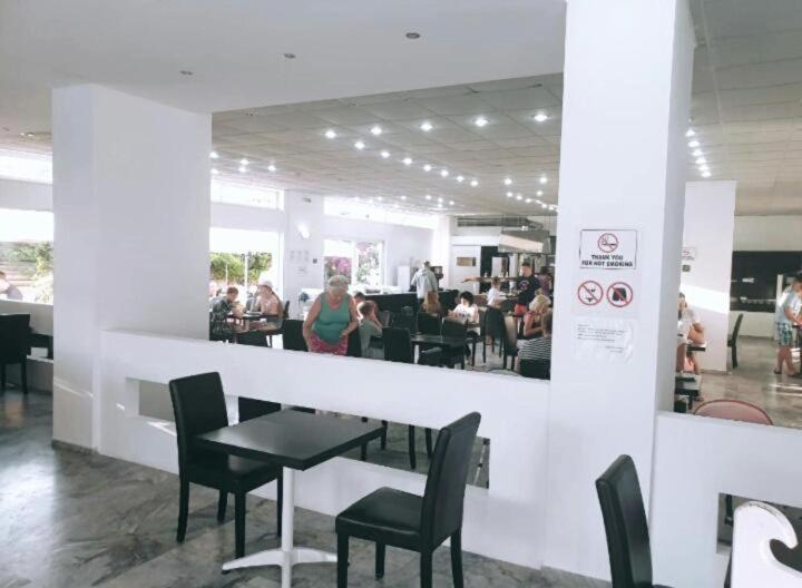 Porto Plazza Hotel 헐소니소스 외부 사진